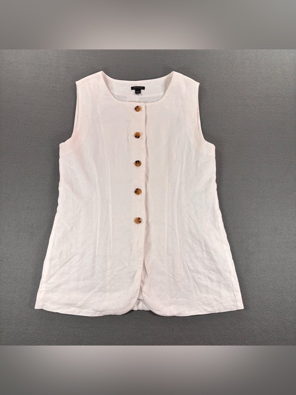Anna Taylor white linen sleeveless blouse with button front size 2